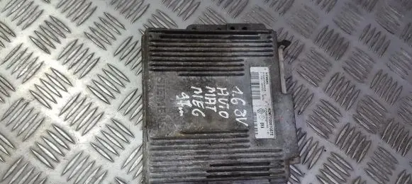 Renault Megane I Engine control unit/module S103750004 7700102638