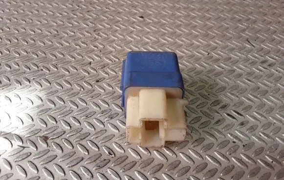 Nissan X-Trail T30 Other relay 2523079981