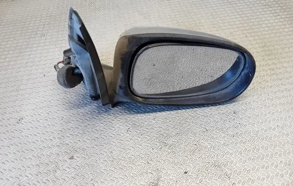 Nissan Almera N16 Front door electric wing mirror E11015827