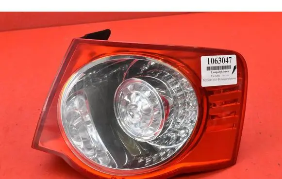 Volkswagen Jetta V Rear/tail lights 1K5945096G