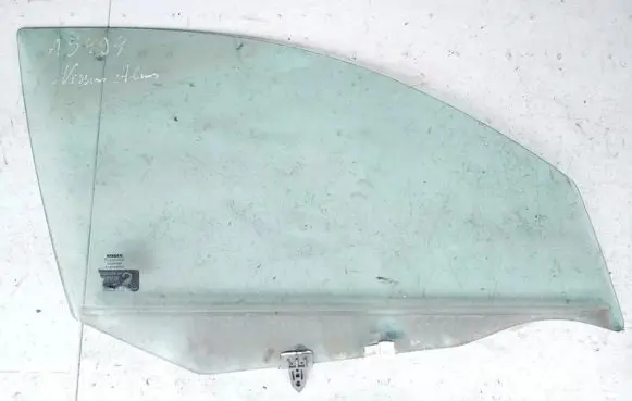 Nissan Almera N16 Front door window glass four-door