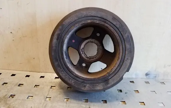 Toyota RAV 4 (XA20) Crankshaft pulley
