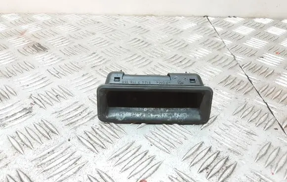 BMW 5 E60 E61 Tailgate opening switch 51247118158