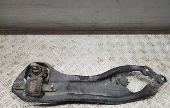 Chrysler Pacifica Rear control arm 4315C