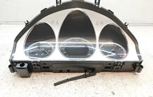 Mercedes-Benz C W204 Speedometer (instrument cluster) A2049001505 A2049013800 A2049022802