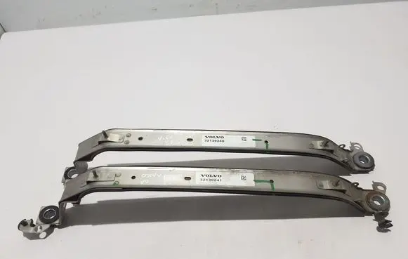 Volvo V60 Fuel tank mounting bracket 32139241