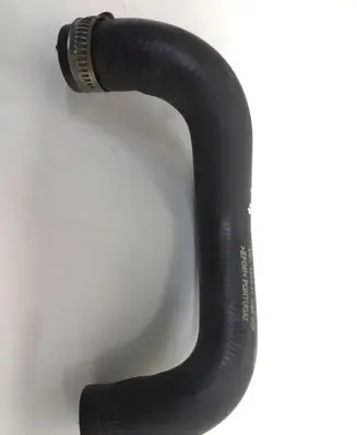 Mercedes-Benz Vito Viano W639 Engine coolant pipe/hose A6398322023