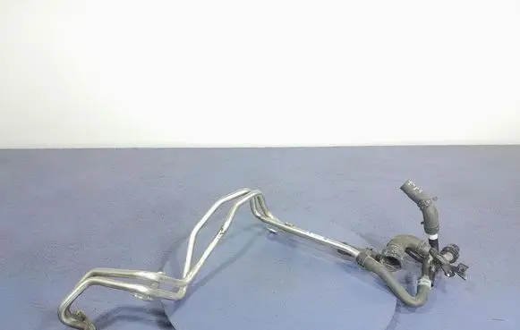 Engine coolant pipe/hose