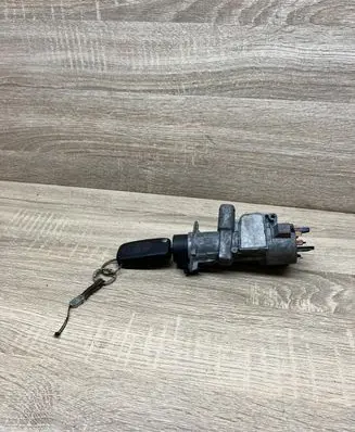 Audi A6 S6 C5 4B Ignition lock 4B0905851B