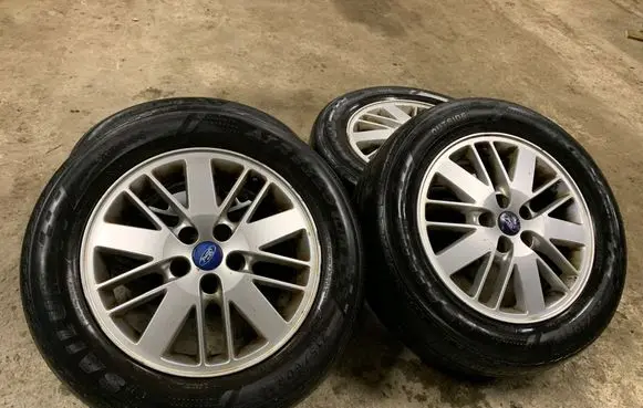 R16 alloy rim