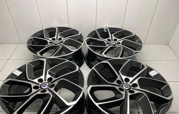 Volvo XC40 R20 alloy rim 