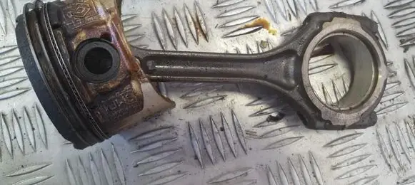 Renault Laguna I Piston with connecting rod 1010
