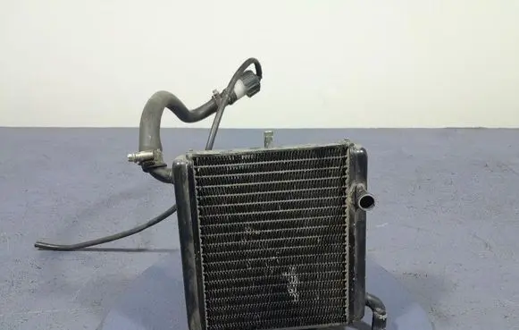 AC 428 Coolant radiator