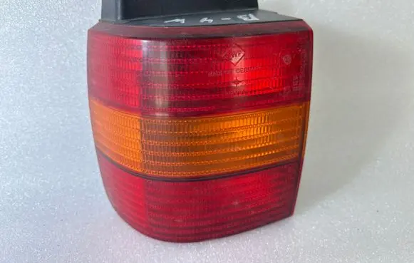 Volkswagen PASSAT B4 Rear/tail lights 3A9945111