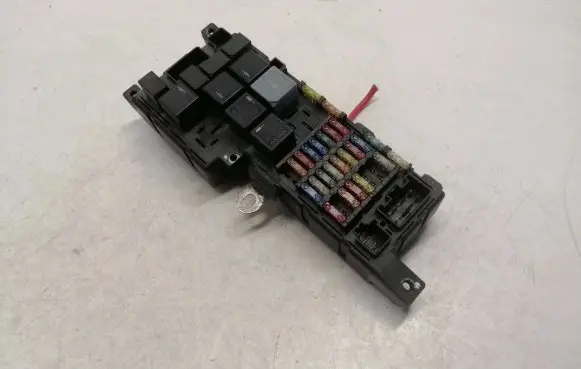 Volvo XC90 Fuse module 8678449 030424020822 518826003