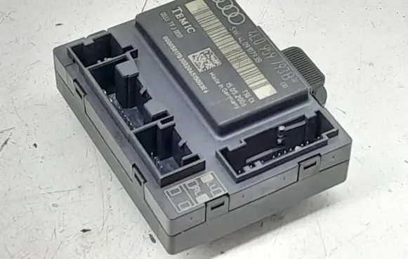 Audi Q7 4L Door control unit/module 4L0959793B