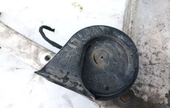 Mercedes-Benz C AMG W204 Horn signal 703881157 001157