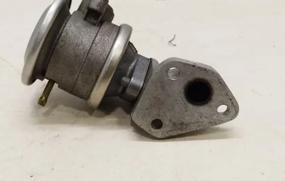 Audi A8 S8 D4 4H EGR valve cooler 079131101P