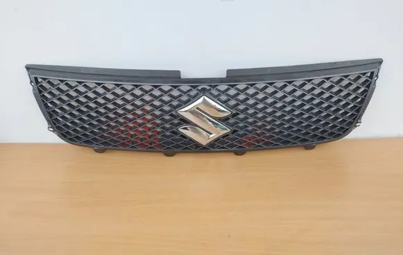 Suzuki Grand Vitara II Front grill 71741-65J0