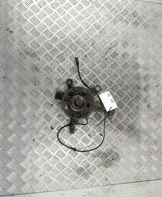Mercedes-Benz A W176 Front wheel hub 24605