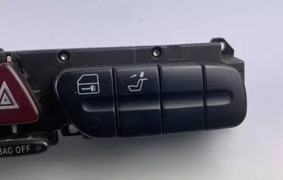 Mercedes-Benz C W203 Hazard light switch 2038214658