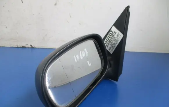 Nissan Micra Front door electric wing mirror
