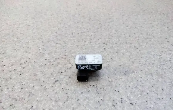 Mercedes-Benz C W205 Airbag deployment crash/impact sensor A0009057600
