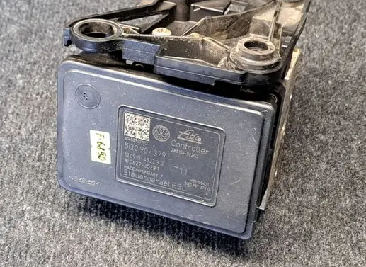 Volkswagen Golf VII ABS Pump 5Q0907379L 5Q0614517K