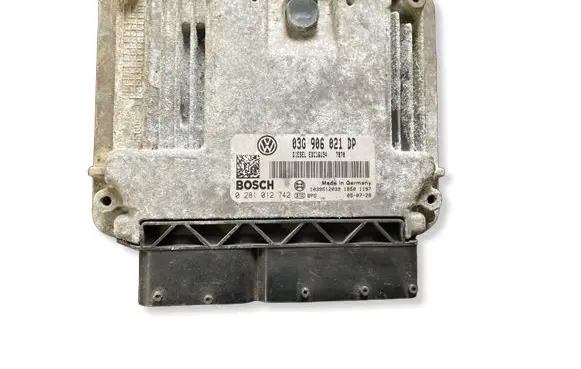 Volkswagen PASSAT B6 Engine control unit/module 03G906021DP