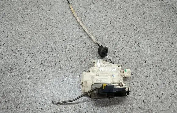 Audi A6 S6 C6 4F Front door lock 4F1837016