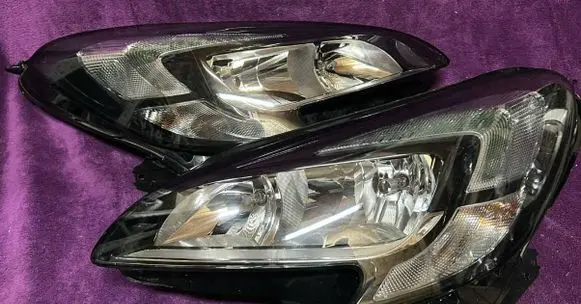 Opel Corsa E Headlight/headlamp 9831716580