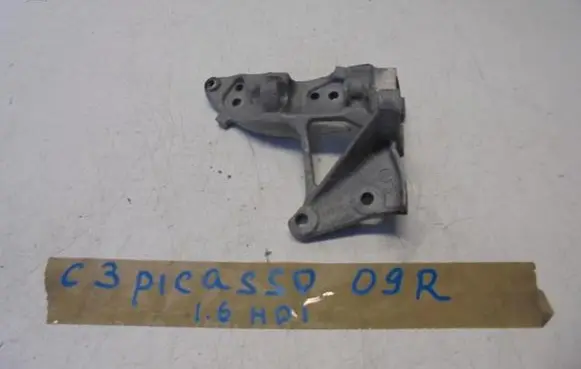 Citroen C3 Picasso Engine mounting bracket