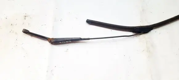 Audi A4 S4 B5 8D Front wiper blade arm 8d1955407a