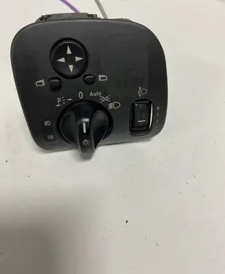 Mercedes-Benz C W203 Light switch 04058515