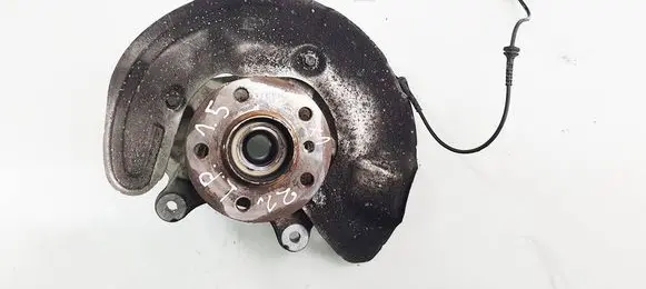 BMW X1 F48 F49 Front wheel hub spindle knuckle 687664597 6876645