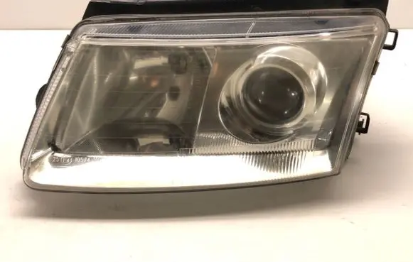Volkswagen PASSAT B5 Headlight/headlamp