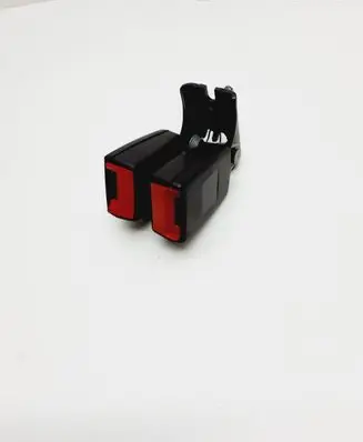 Ford Fusion II Middle seatbelt buckle (rear) 