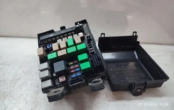 KIA Sportage Fuse box set 130311PDSL102