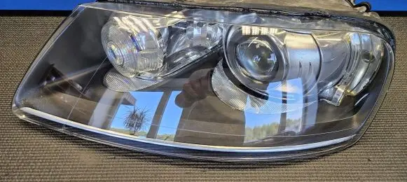 Volkswagen Touareg I Headlight/headlamp