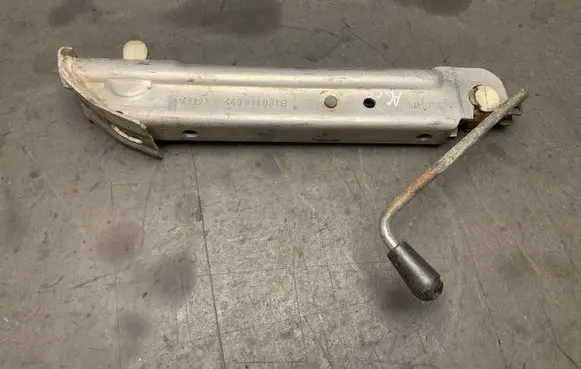 Audi 80 90 B3 Lift Jack 443011031