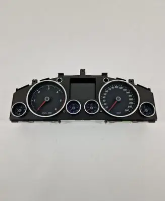 Volkswagen Touareg I Speedometer (instrument cluster) 0263655014