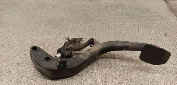 BMW 1 E81 E87 Clutch pedal 6761310