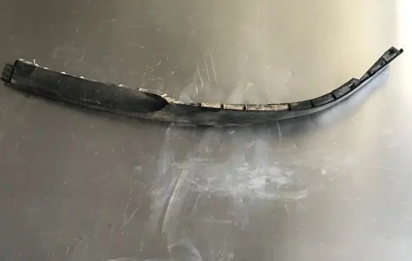 Front bumper lip