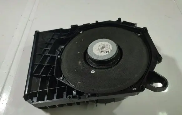 BMW 3 E90 E91 Subwoofer speaker 18820010