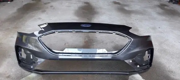 Ford Focus Front bumper JX7B17757S