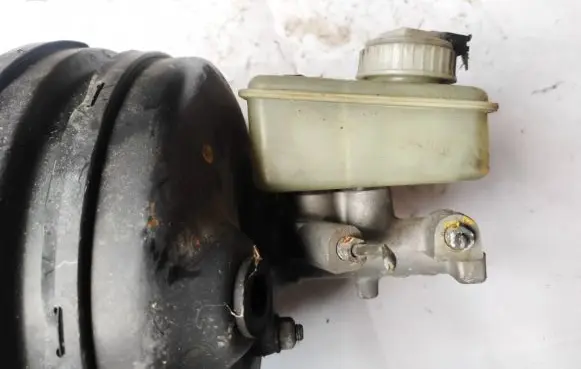 Opel Omega B1 Master brake cylinder 32066526 90496289