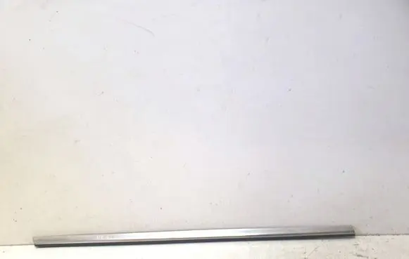 Mercedes-Benz GLA W156 X156 Front door glass trim molding A1567250282