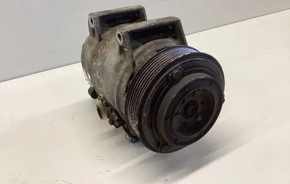 Volvo V70 Air conditioning (A/C) compressor (pump) P30742206 30742206