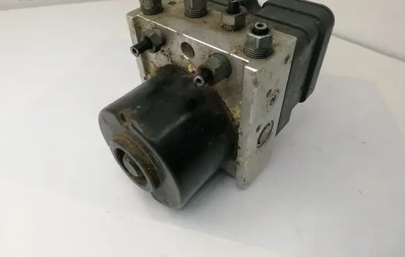 Peugeot 207 CC ABS Pump 9675099880