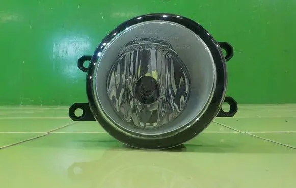 Toyota Urban Cruiser (XP110) Front fog light PRAWY UP201